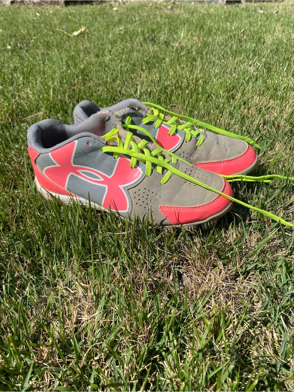 Under Armour Kids Gray Sneakers with Neon Pink Accents and Lime Laces